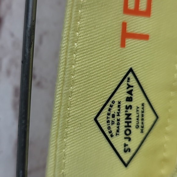 St John's bay tocan bird yellow flat front shorts size 34 nwt - Picture 5 of 8